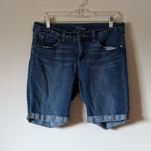 Time and tru knee length shorts